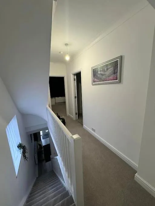 Modern 5 Bed Near Excel -Big Ben Villa London 0*,